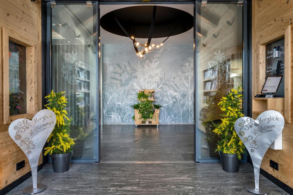 Eingangsbereich-Foyer-Hotel-Erb-Parsdorf